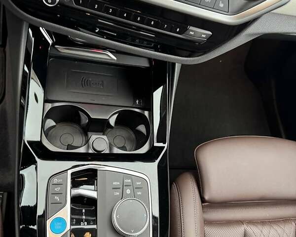 Белый БМВ iX3, объемом двигателя 0 л и пробегом 5 тыс. км за 42000 $, фото 16 на Automoto.ua