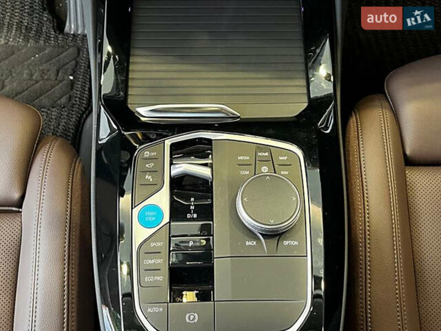 Белый БМВ iX3, объемом двигателя 0 л и пробегом 9 тыс. км за 34200 $, фото 9 на Automoto.ua