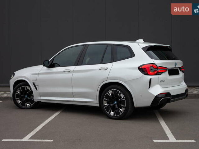 Білий БМВ iX3, об'ємом двигуна 0 л та пробігом 4 тис. км за 39700 $, фото 9 на Automoto.ua