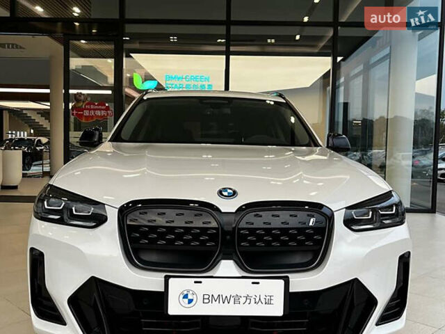 Белый БМВ iX3, объемом двигателя 0 л и пробегом 9 тыс. км за 34200 $, фото 1 на Automoto.ua