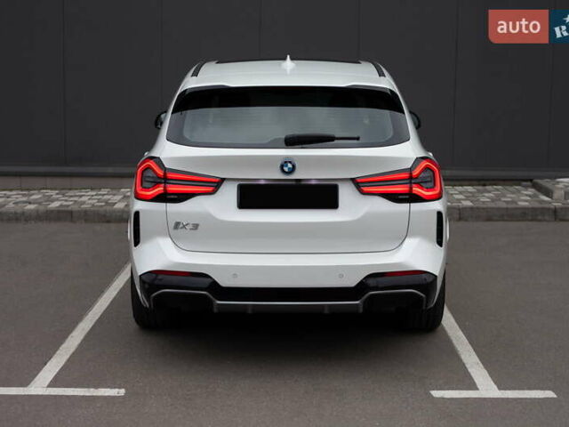 Білий БМВ iX3, об'ємом двигуна 0 л та пробігом 4 тис. км за 39700 $, фото 6 на Automoto.ua