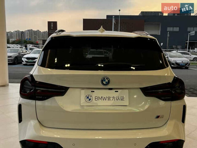 Белый БМВ iX3, объемом двигателя 0 л и пробегом 9 тыс. км за 34200 $, фото 4 на Automoto.ua