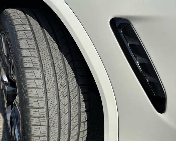 Белый БМВ iX3, объемом двигателя 0 л и пробегом 1 тыс. км за 50500 $, фото 29 на Automoto.ua