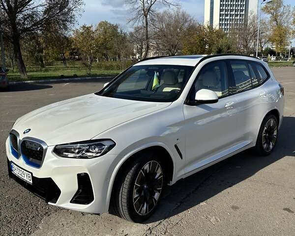 Белый БМВ iX3, объемом двигателя 0 л и пробегом 1 тыс. км за 50500 $, фото 7 на Automoto.ua