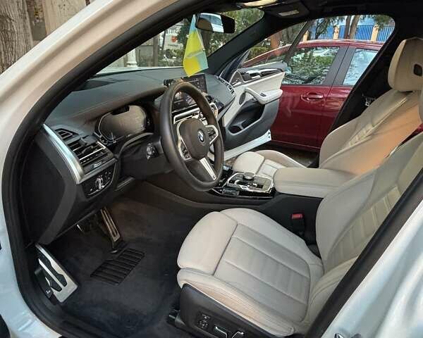 Белый БМВ iX3, объемом двигателя 0 л и пробегом 1 тыс. км за 50500 $, фото 50 на Automoto.ua