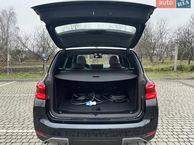 Чорний БМВ iX3, об'ємом двигуна 0 л та пробігом 97 тис. км за 31700 $, фото 12 на Automoto.ua