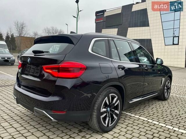 Чорний БМВ iX3, об'ємом двигуна 0 л та пробігом 97 тис. км за 31700 $, фото 7 на Automoto.ua