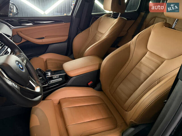 Чорний БМВ iX3, об'ємом двигуна 0 л та пробігом 180 тис. км за 29500 $, фото 15 на Automoto.ua