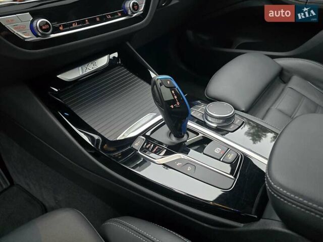 Черный БМВ iX3, объемом двигателя 0 л и пробегом 79 тыс. км за 34999 $, фото 66 на Automoto.ua