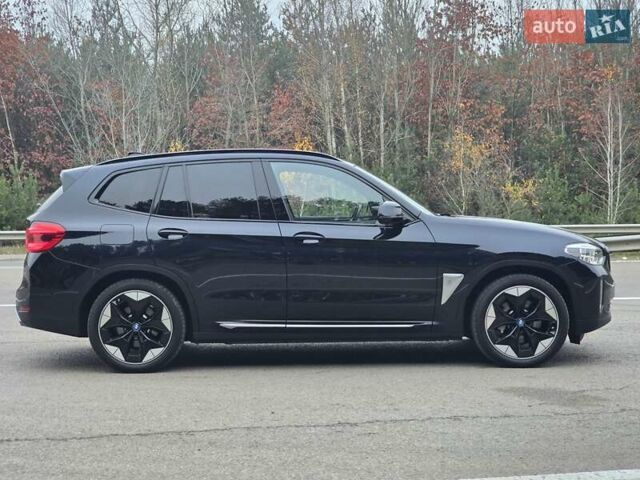 Черный БМВ iX3, объемом двигателя 0 л и пробегом 79 тыс. км за 34999 $, фото 9 на Automoto.ua