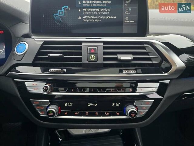 Черный БМВ iX3, объемом двигателя 0 л и пробегом 79 тыс. км за 34999 $, фото 108 на Automoto.ua
