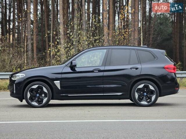Черный БМВ iX3, объемом двигателя 0 л и пробегом 79 тыс. км за 34999 $, фото 3 на Automoto.ua