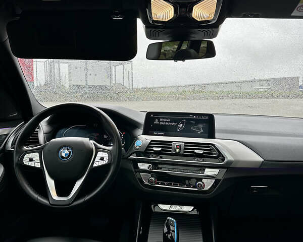Черный БМВ iX3, объемом двигателя 0 л и пробегом 68 тыс. км за 32900 $, фото 12 на Automoto.ua