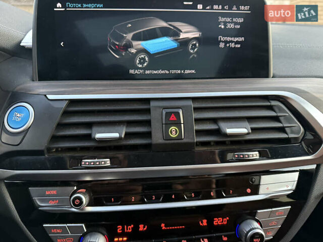 Черный БМВ iX3, объемом двигателя 0 л и пробегом 139 тыс. км за 35200 $, фото 31 на Automoto.ua