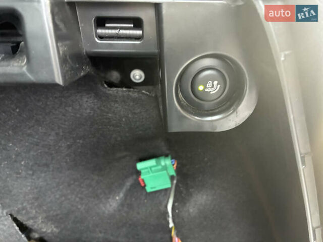 Чорний БМВ iX3, об'ємом двигуна 0 л та пробігом 147 тис. км за 29000 $, фото 30 на Automoto.ua