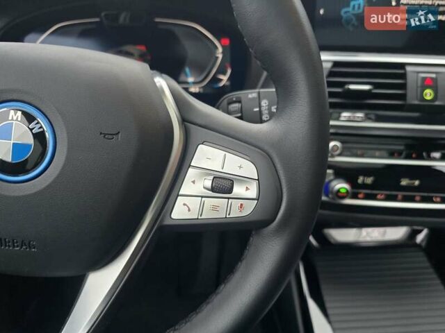 Черный БМВ iX3, объемом двигателя 0 л и пробегом 79 тыс. км за 34999 $, фото 102 на Automoto.ua