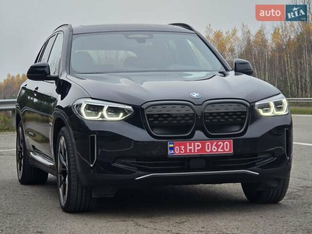 Черный БМВ iX3, объемом двигателя 0 л и пробегом 79 тыс. км за 34999 $, фото 12 на Automoto.ua