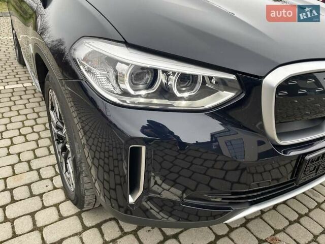 Чорний БМВ iX3, об'ємом двигуна 0 л та пробігом 97 тис. км за 31700 $, фото 65 на Automoto.ua