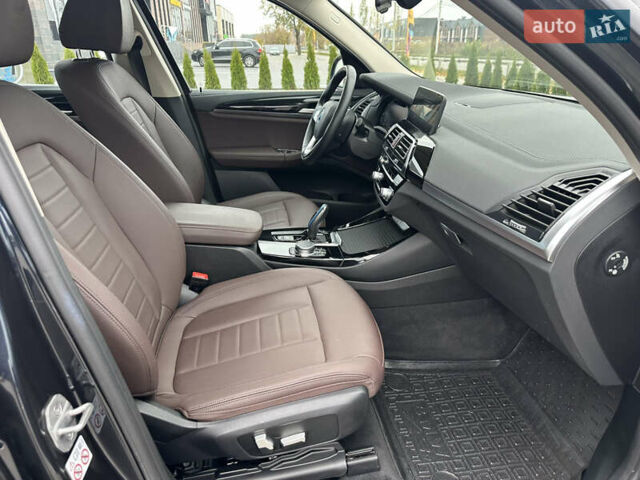 Черный БМВ iX3, объемом двигателя 0 л и пробегом 154 тыс. км за 29900 $, фото 5 на Automoto.ua