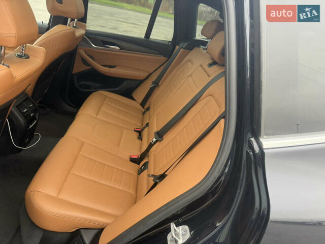 Черный БМВ iX3, объемом двигателя 0 л и пробегом 139 тыс. км за 35200 $, фото 7 на Automoto.ua