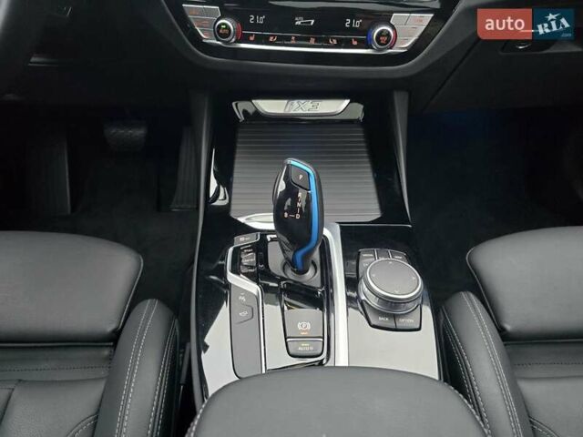 Черный БМВ iX3, объемом двигателя 0 л и пробегом 79 тыс. км за 34999 $, фото 111 на Automoto.ua