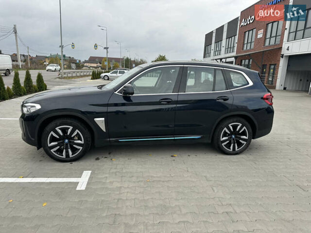 Черный БМВ iX3, объемом двигателя 0 л и пробегом 154 тыс. км за 29900 $, фото 3 на Automoto.ua