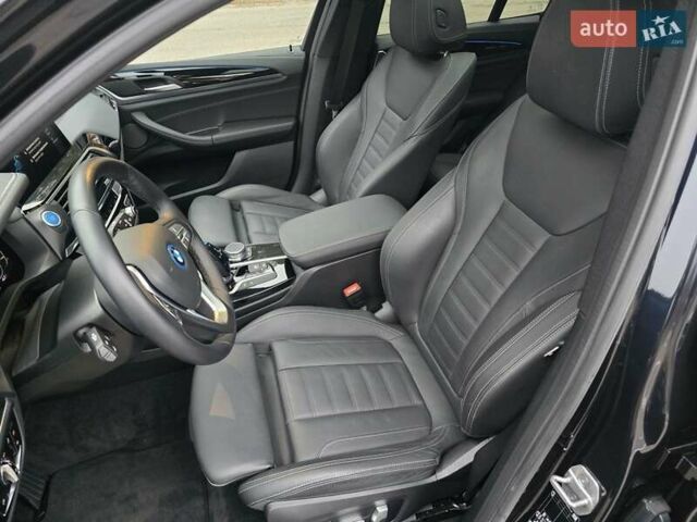 Черный БМВ iX3, объемом двигателя 0 л и пробегом 79 тыс. км за 34999 $, фото 57 на Automoto.ua