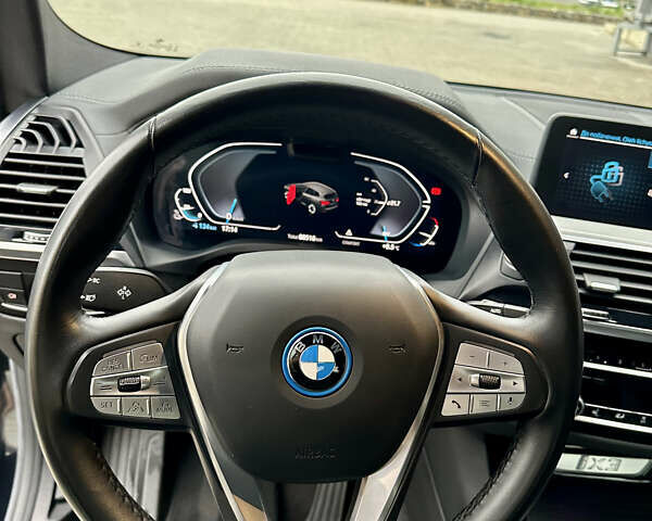 Черный БМВ iX3, объемом двигателя 0 л и пробегом 68 тыс. км за 32900 $, фото 11 на Automoto.ua