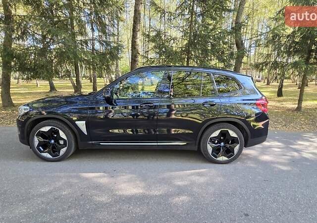 Черный БМВ iX3, объемом двигателя 0 л и пробегом 162 тыс. км за 31999 $, фото 2 на Automoto.ua