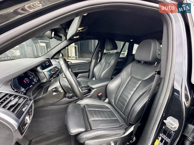 Черный БМВ iX3, объемом двигателя 0 л и пробегом 68 тыс. км за 32900 $, фото 8 на Automoto.ua