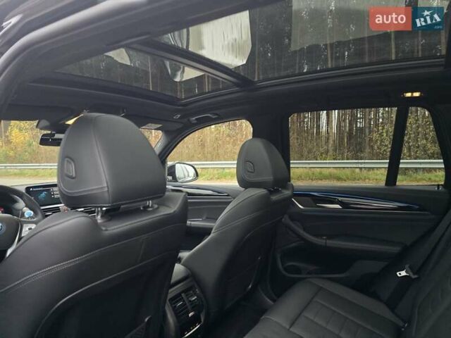 Черный БМВ iX3, объемом двигателя 0 л и пробегом 79 тыс. км за 34999 $, фото 74 на Automoto.ua