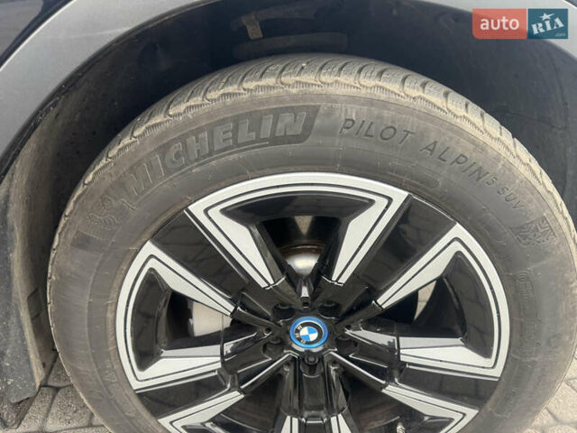 Черный БМВ iX3, объемом двигателя 0 л и пробегом 139 тыс. км за 35200 $, фото 13 на Automoto.ua