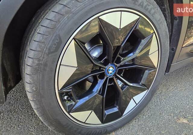 Черный БМВ iX3, объемом двигателя 0 л и пробегом 162 тыс. км за 31999 $, фото 19 на Automoto.ua