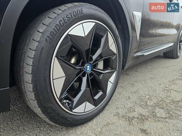 Черный БМВ iX3, объемом двигателя 0 л и пробегом 79 тыс. км за 34999 $, фото 30 на Automoto.ua