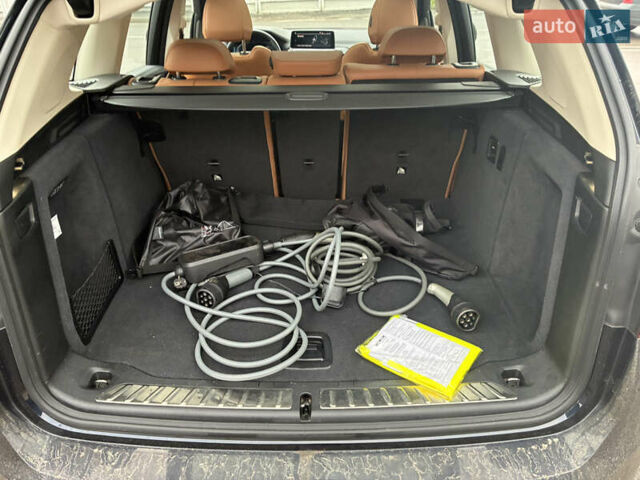 Чорний БМВ iX3, об'ємом двигуна 0 л та пробігом 147 тис. км за 29000 $, фото 29 на Automoto.ua