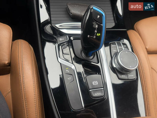 Черный БМВ iX3, объемом двигателя 0 л и пробегом 139 тыс. км за 35200 $, фото 16 на Automoto.ua