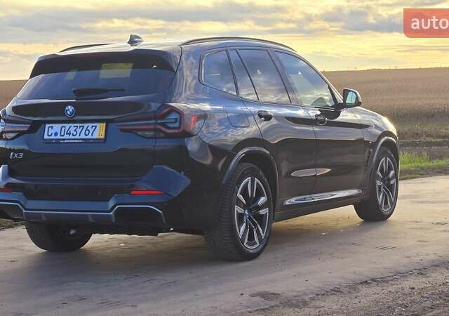 Черный БМВ iX3, объемом двигателя 0 л и пробегом 50 тыс. км за 41850 $, фото 7 на Automoto.ua