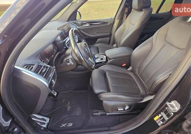 Черный БМВ iX3, объемом двигателя 0 л и пробегом 50 тыс. км за 41850 $, фото 22 на Automoto.ua