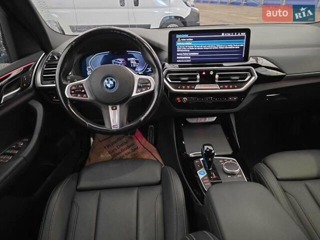 Черный БМВ iX3, объемом двигателя 0 л и пробегом 64 тыс. км за 42850 $, фото 7 на Automoto.ua