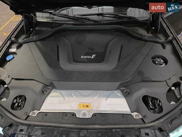 Черный БМВ iX3, объемом двигателя 0 л и пробегом 64 тыс. км за 42850 $, фото 3 на Automoto.ua