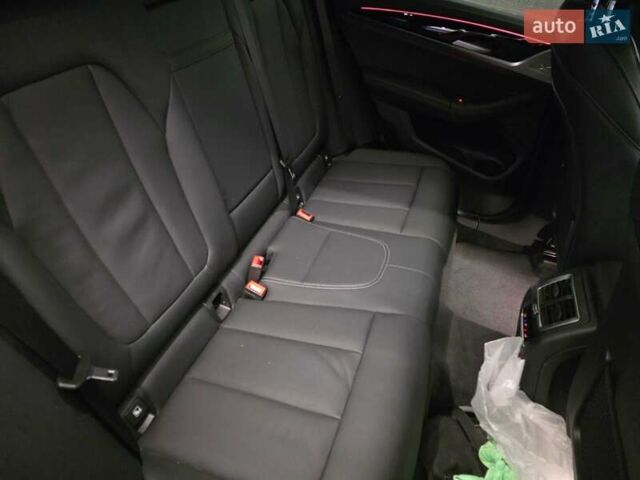 Черный БМВ iX3, объемом двигателя 0 л и пробегом 64 тыс. км за 42850 $, фото 11 на Automoto.ua