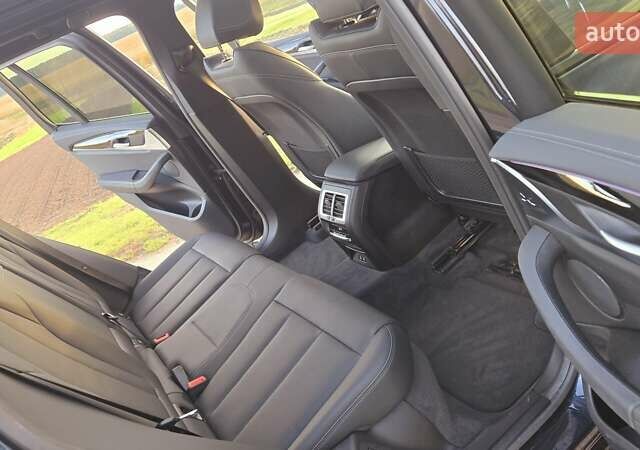 Черный БМВ iX3, объемом двигателя 0 л и пробегом 50 тыс. км за 41850 $, фото 34 на Automoto.ua