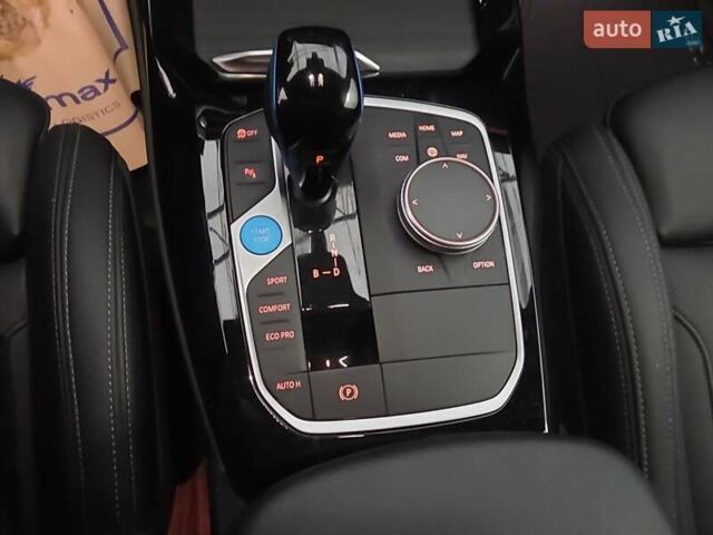 Черный БМВ iX3, объемом двигателя 0 л и пробегом 64 тыс. км за 42850 $, фото 6 на Automoto.ua