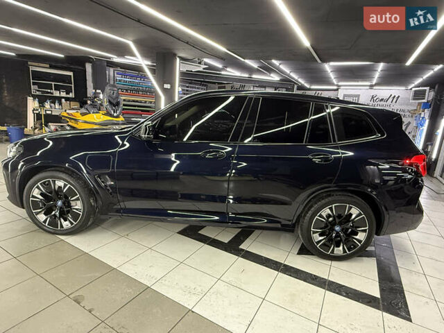 Черный БМВ iX3, объемом двигателя 0 л и пробегом 9 тыс. км за 42000 $, фото 5 на Automoto.ua