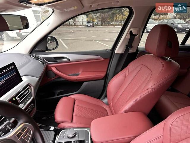 Черный БМВ iX3, объемом двигателя 0 л и пробегом 7 тыс. км за 37900 $, фото 13 на Automoto.ua