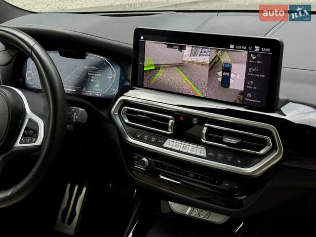 Черный БМВ iX3, объемом двигателя 0 л и пробегом 28 тыс. км за 45000 $, фото 31 на Automoto.ua