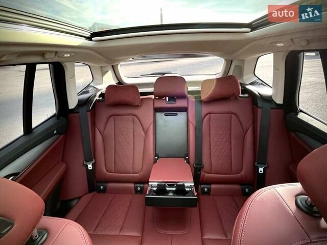 Черный БМВ iX3, объемом двигателя 0 л и пробегом 10 тыс. км за 40000 $, фото 24 на Automoto.ua