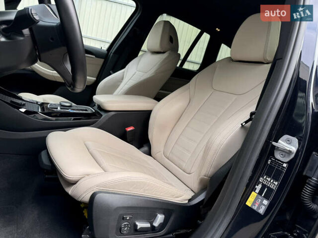 Черный БМВ iX3, объемом двигателя 0 л и пробегом 28 тыс. км за 45000 $, фото 40 на Automoto.ua