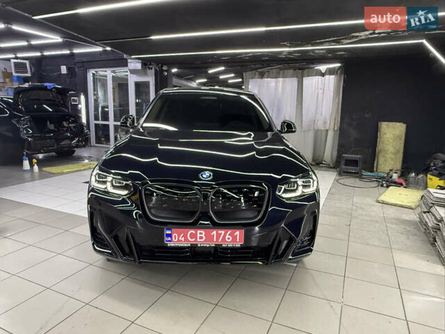 Черный БМВ iX3, объемом двигателя 0 л и пробегом 9 тыс. км за 42000 $, фото 2 на Automoto.ua