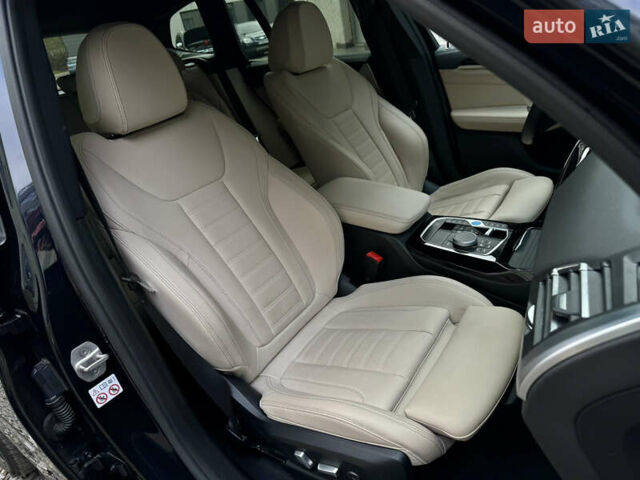 Черный БМВ iX3, объемом двигателя 0 л и пробегом 28 тыс. км за 45000 $, фото 37 на Automoto.ua